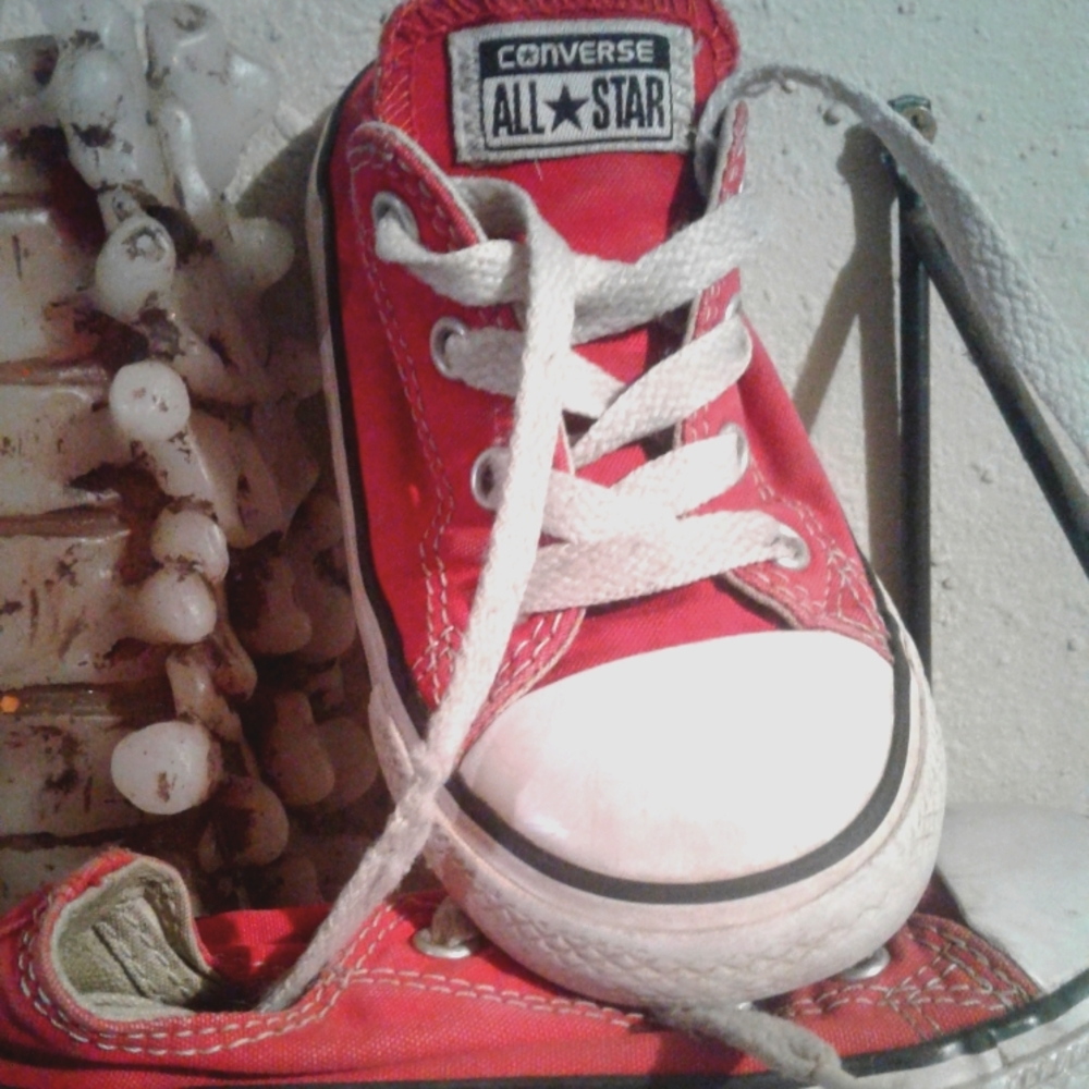 Toddler red converse